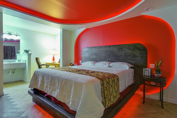 Romantic Inn & Suites image 33